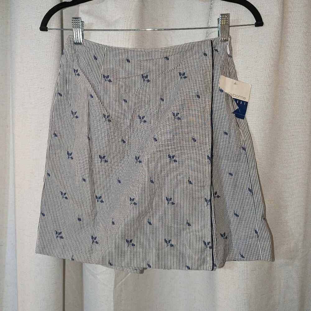 2002 NWT. Liz Claiborne Striped Skort 2000s Cottagecore